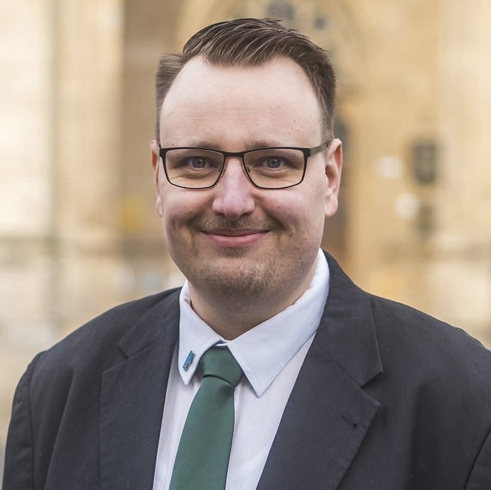 Christian Braun vor dem Erfurter Dom